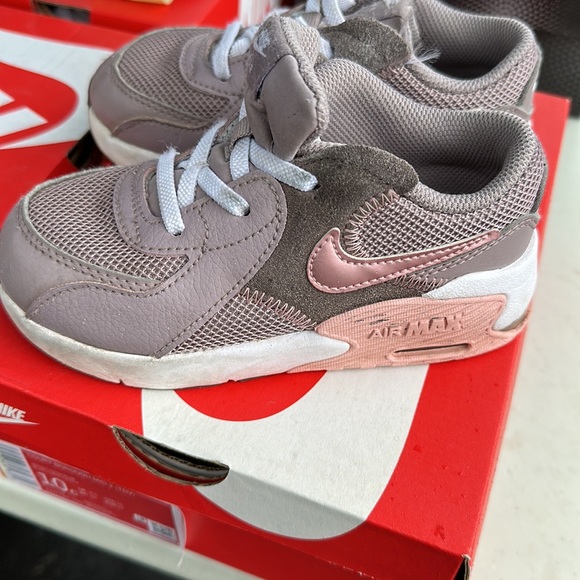 NIKE AIR MAX EXCEE size 10c - Picture 4 of 6